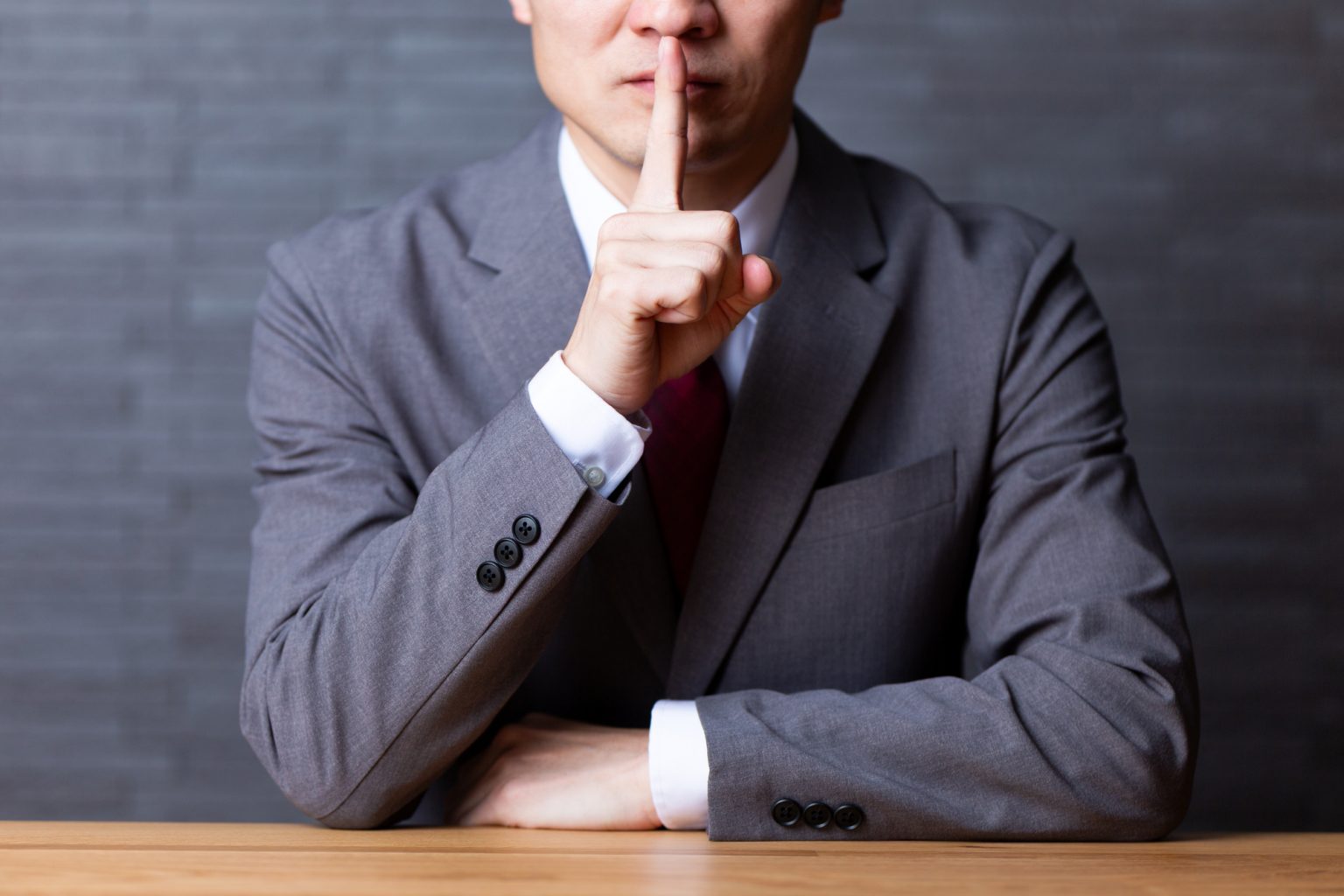 内部告発・内部通報とは?制度の意義とメリット、過去の事例を解説! | スパイラル株式会社